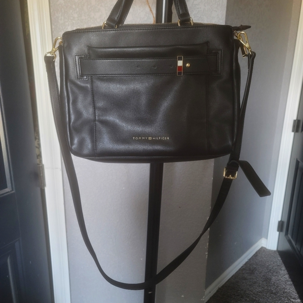 Tommy Hilfiger purse